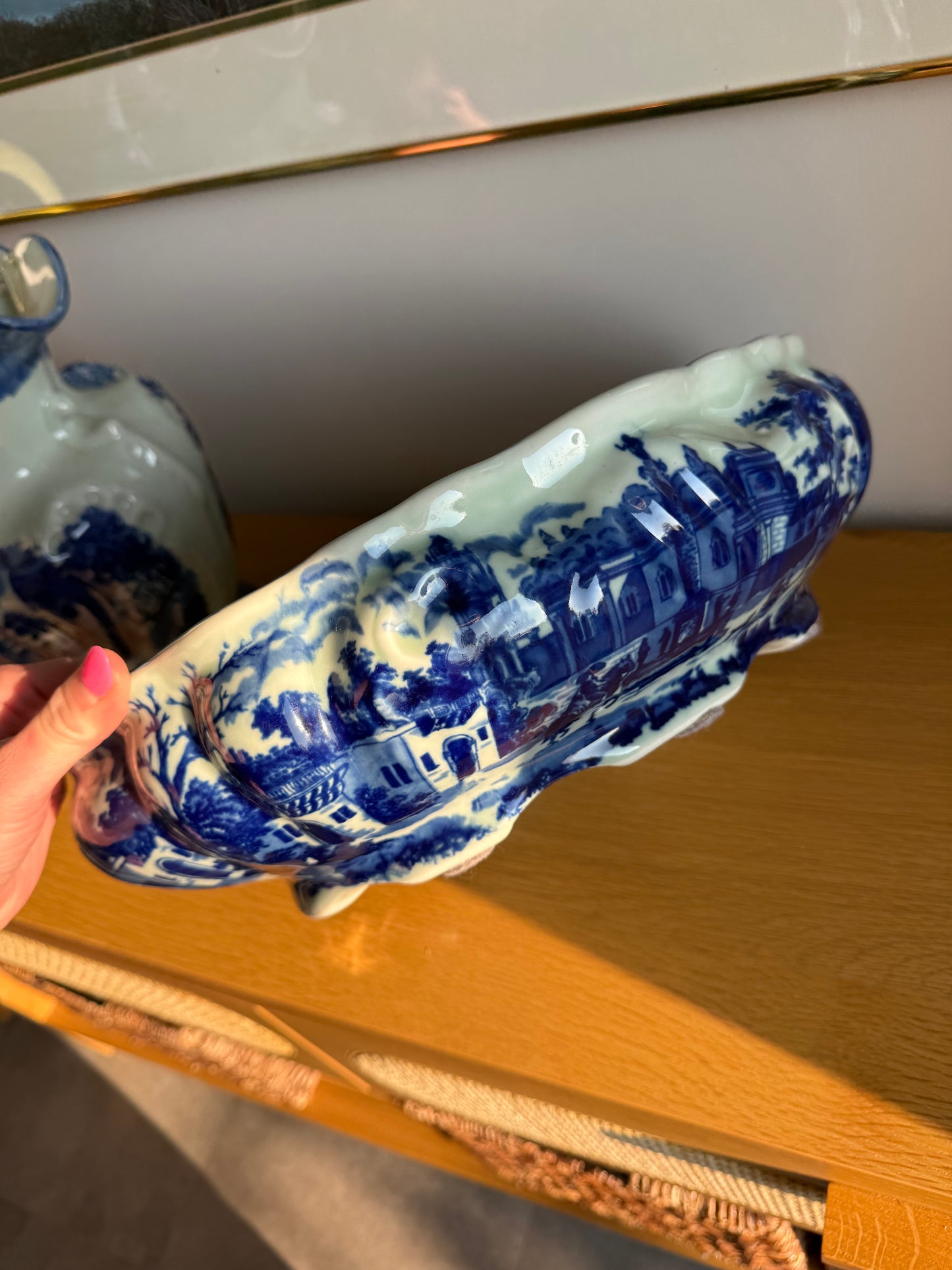 Victoria Ironstone Ruffled Bowl
