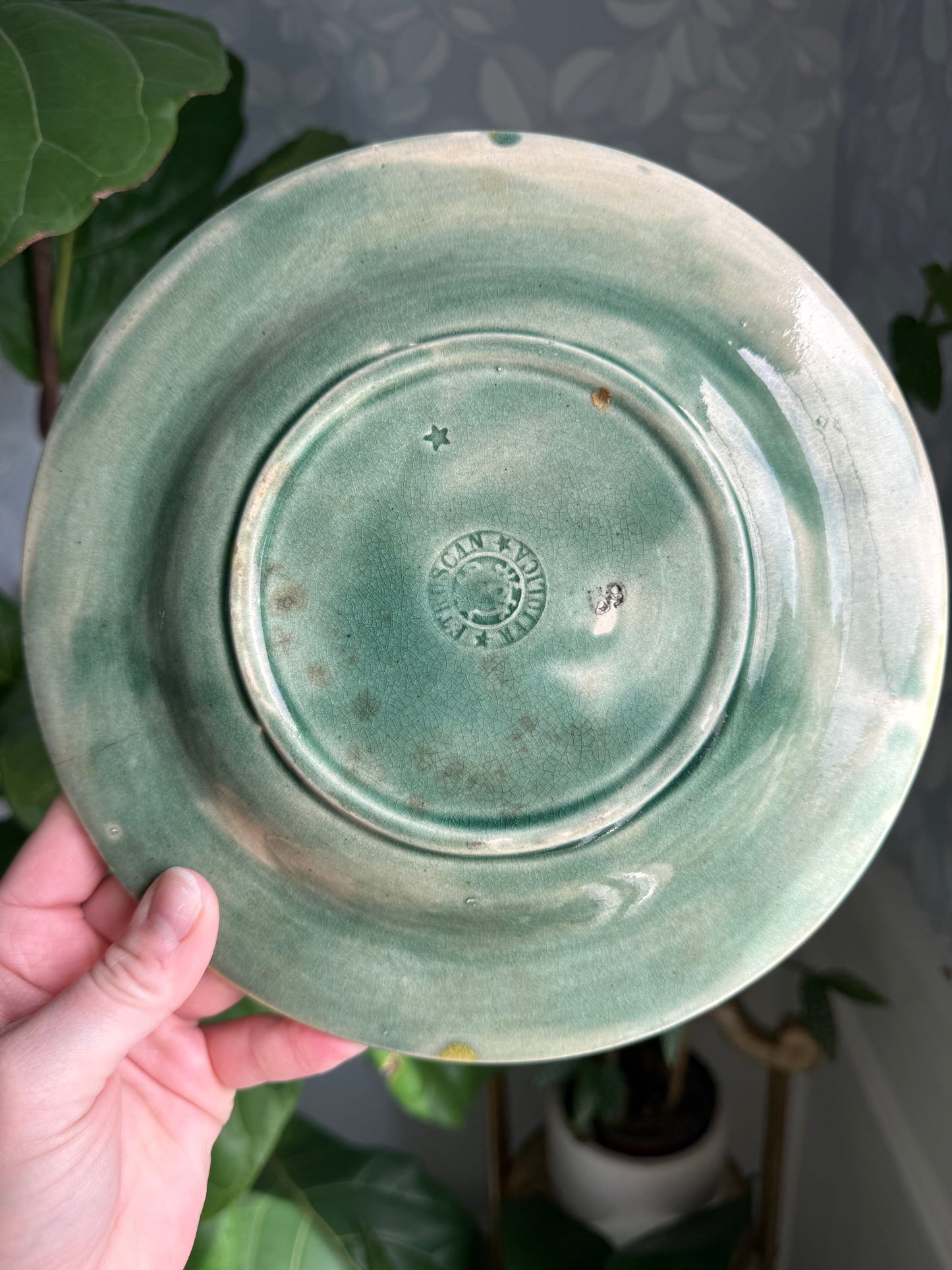 Antique Griften Smith and Etruscan Hill Majolica Maple Leaf Plate